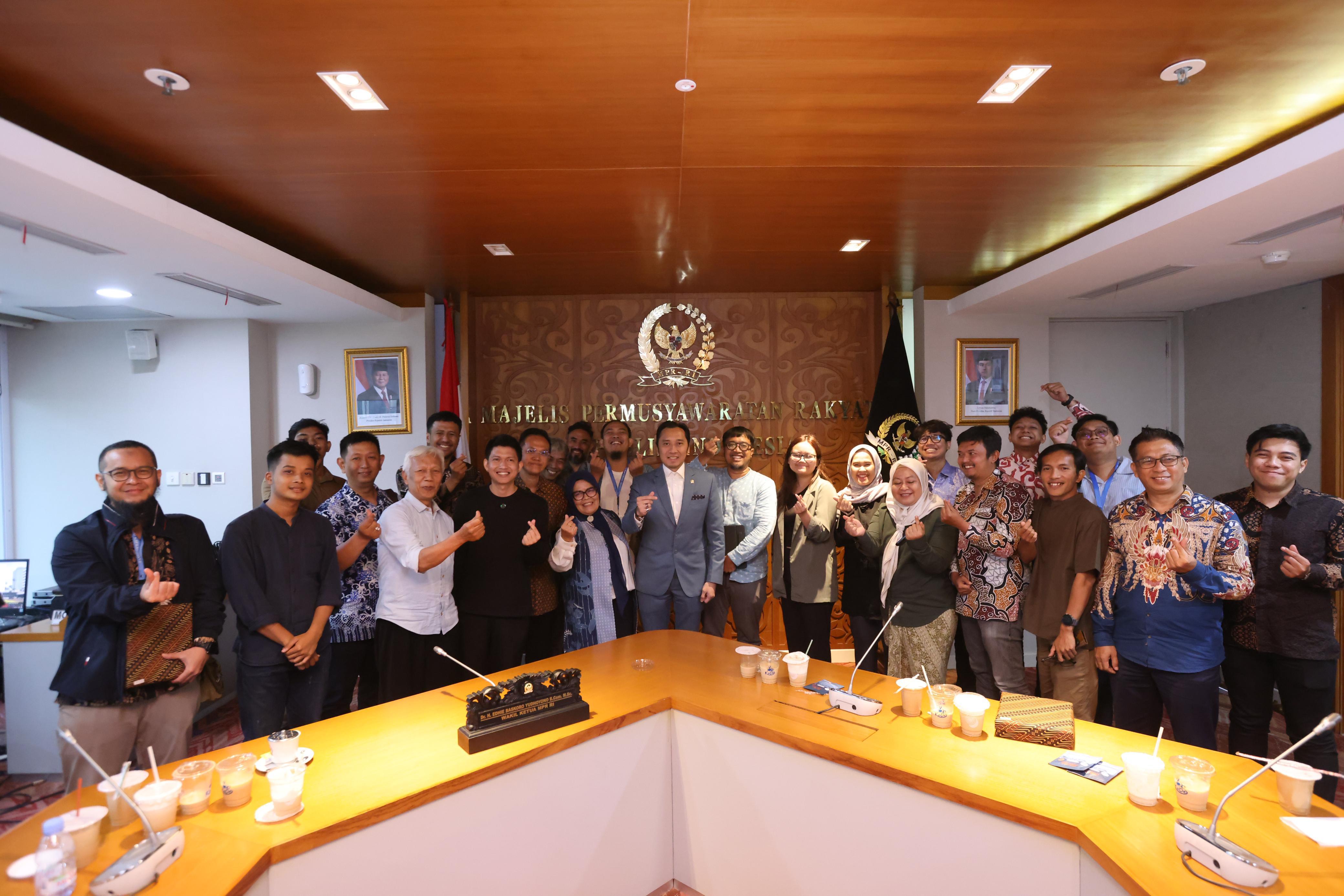 Dukung Pengembangan Kopi dan Koneksi di Era Smart Society, Ibas: Majukan Hulu Hilir Kopi Indonesia Mendunia Dukung Pengembangan Kopi dan Koneksi di Era Smart Society, Ibas: Majukan Hulu Hilir Kopi Indonesia Mendunia
